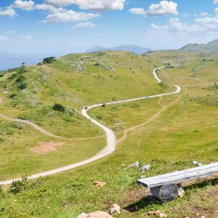 Laser, Jahorinska Vila *